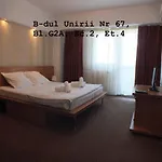 Apartment Alba Iulia Square - And Bucharest